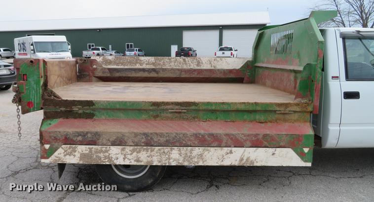 image for item DE5034 1990 GMC Sierra 3500 dump bed pickup truck