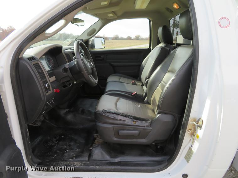 image for item DE5037 2010 Dodge Ram 2500HD utility bed pickup truck