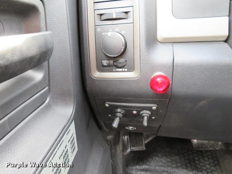 image for item DE5037 2010 Dodge Ram 2500HD utility bed pickup truck