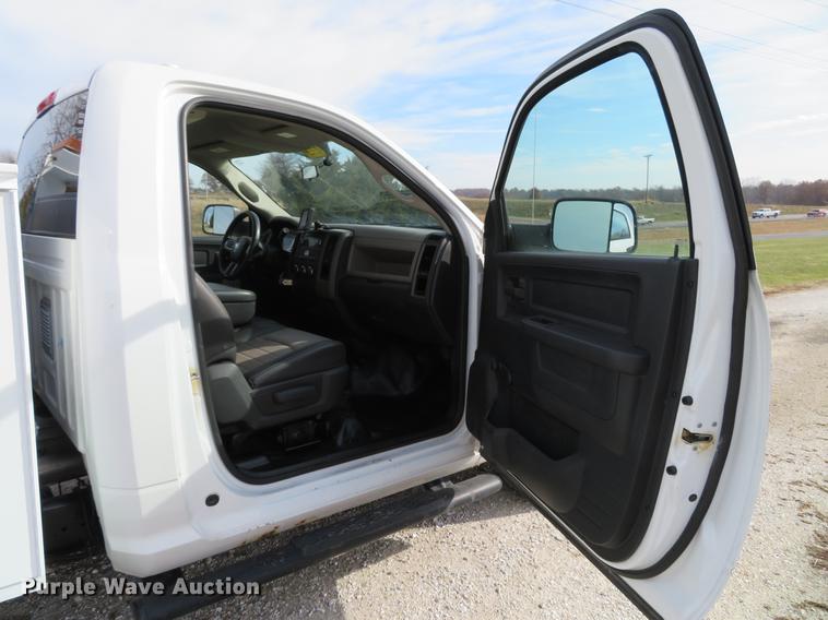 image for item DE5037 2010 Dodge Ram 2500HD utility bed pickup truck