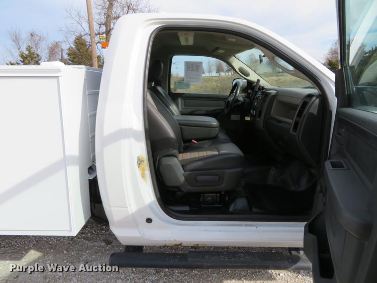 image for item DE5037 2010 Dodge Ram 2500HD utility bed pickup truck