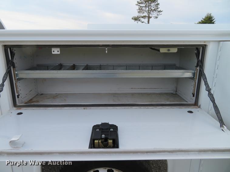 image for item DE5037 2010 Dodge Ram 2500HD utility bed pickup truck