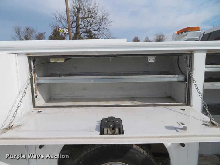 image for item DE5037 2010 Dodge Ram 2500HD utility bed pickup truck