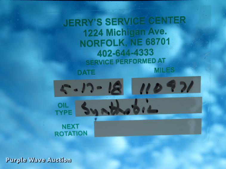 image for item DE5040 2003 Chevrolet Silverado 3500 utility bed pickup truck