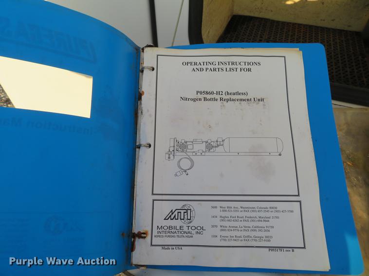 image for item DE5040 2003 Chevrolet Silverado 3500 utility bed pickup truck