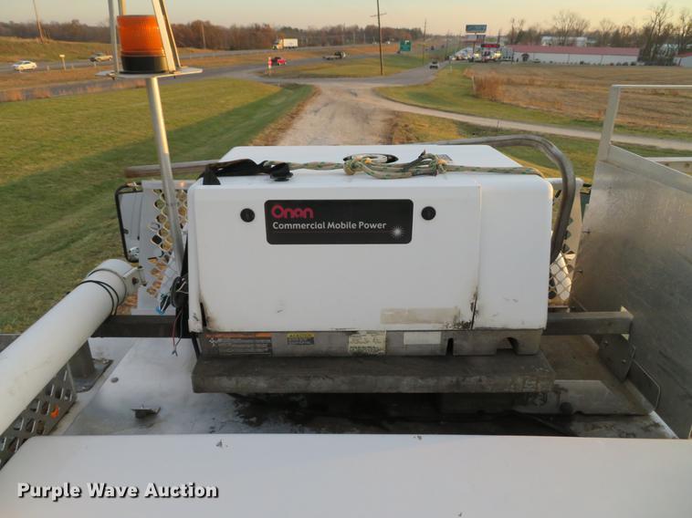 image for item DE5040 2003 Chevrolet Silverado 3500 utility bed pickup truck