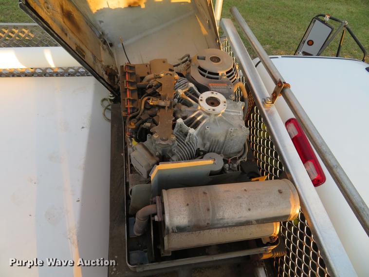 image for item DE5040 2003 Chevrolet Silverado 3500 utility bed pickup truck