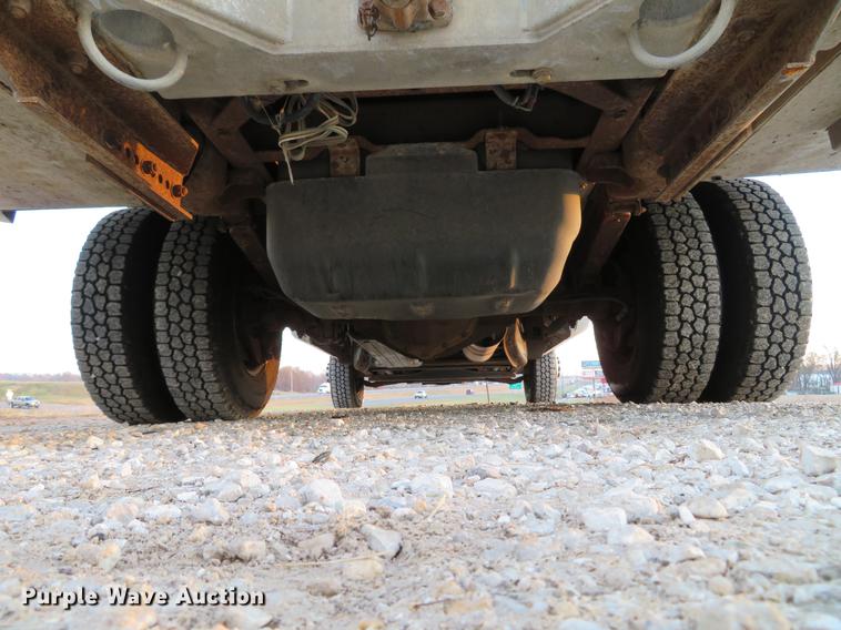 image for item DE5040 2003 Chevrolet Silverado 3500 utility bed pickup truck