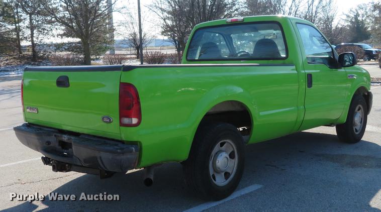 image for item DE5046 2006 Ford F250 Super Duty XL pickup truck