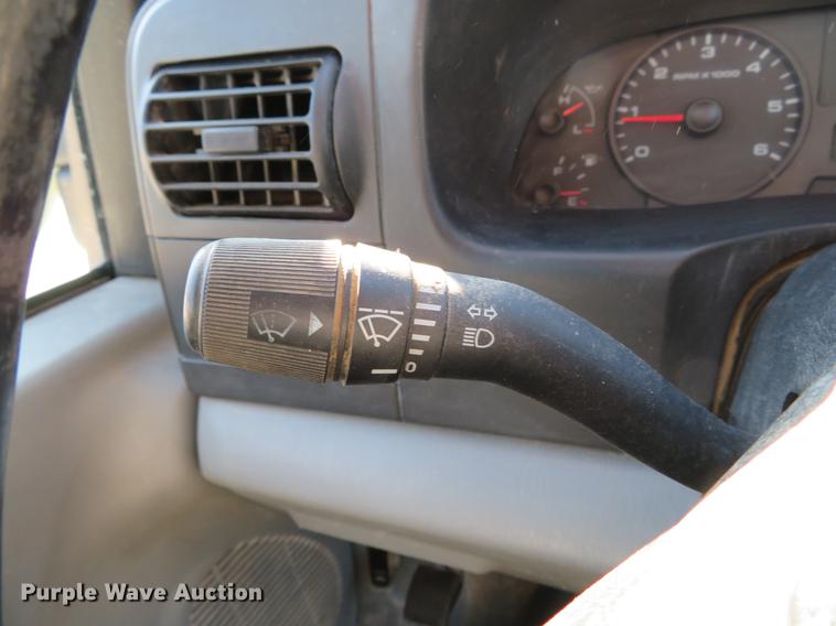 image for item DE5046 2006 Ford F250 Super Duty XL pickup truck