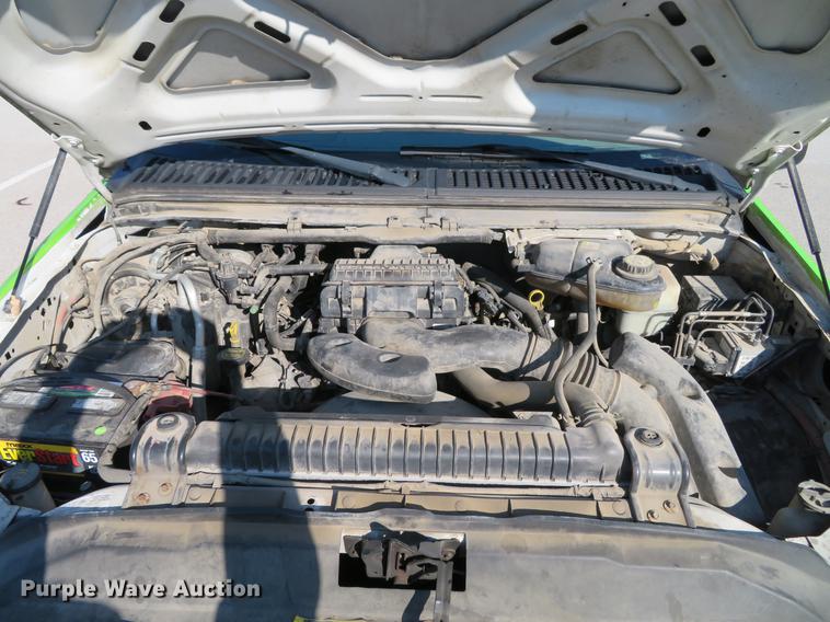 image for item DE5046 2006 Ford F250 Super Duty XL pickup truck