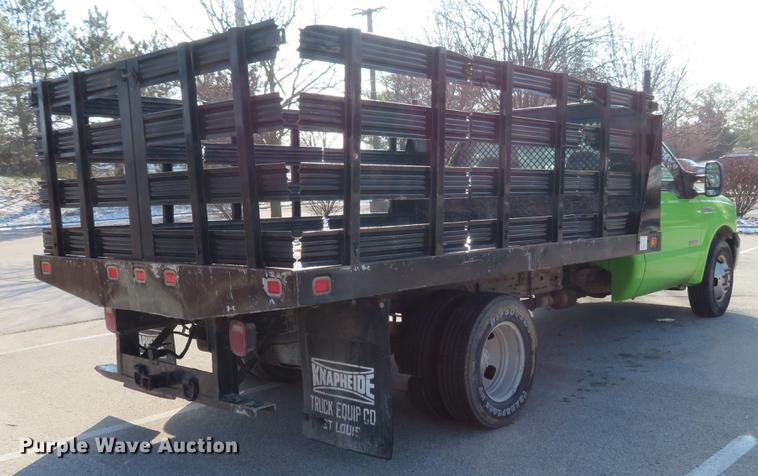 image for item DE5047 2007 Ford F350 Super Duty XL flatbed pickup truck