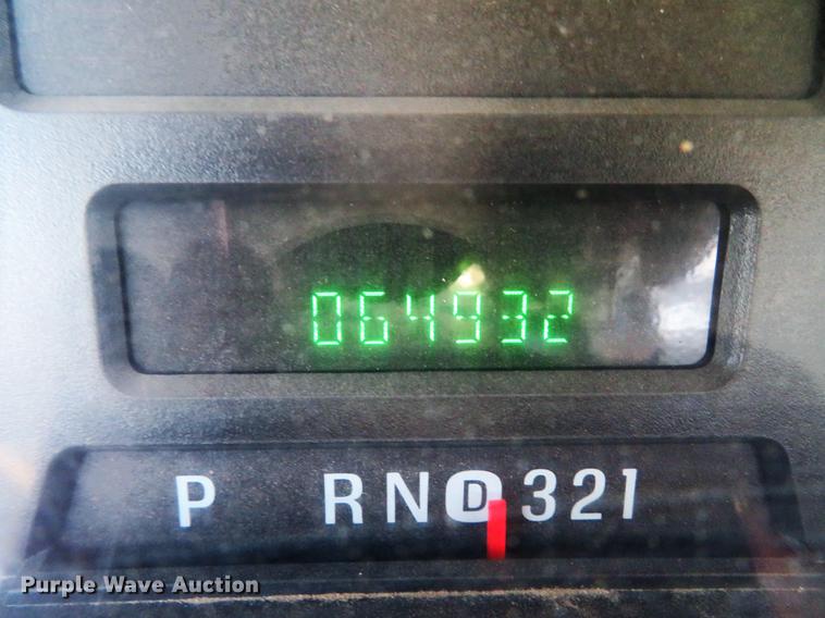 image for item DE5047 2007 Ford F350 Super Duty XL flatbed pickup truck