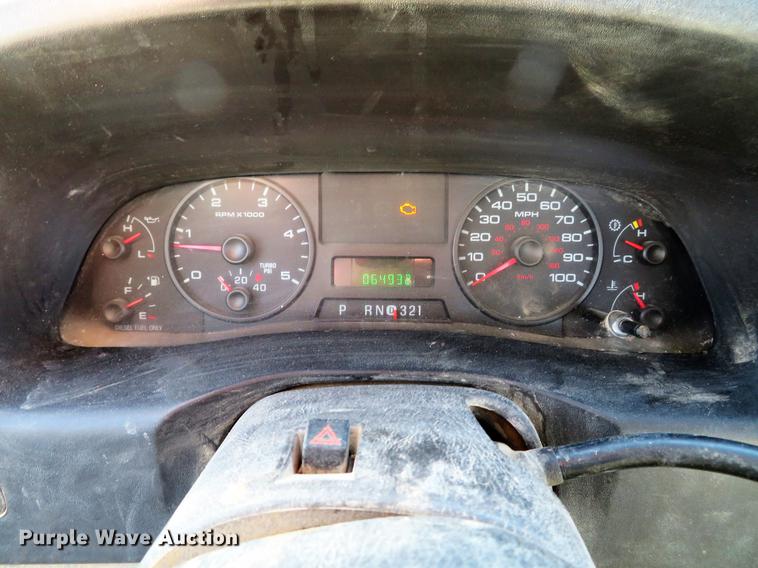 image for item DE5047 2007 Ford F350 Super Duty XL flatbed pickup truck