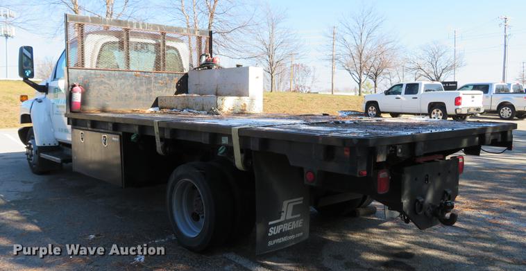 image for item DE5048 2007 GMC C5500 flatbed truck