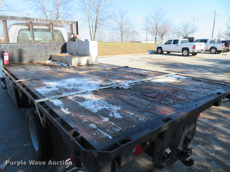 image for item DE5048 2007 GMC C5500 flatbed truck