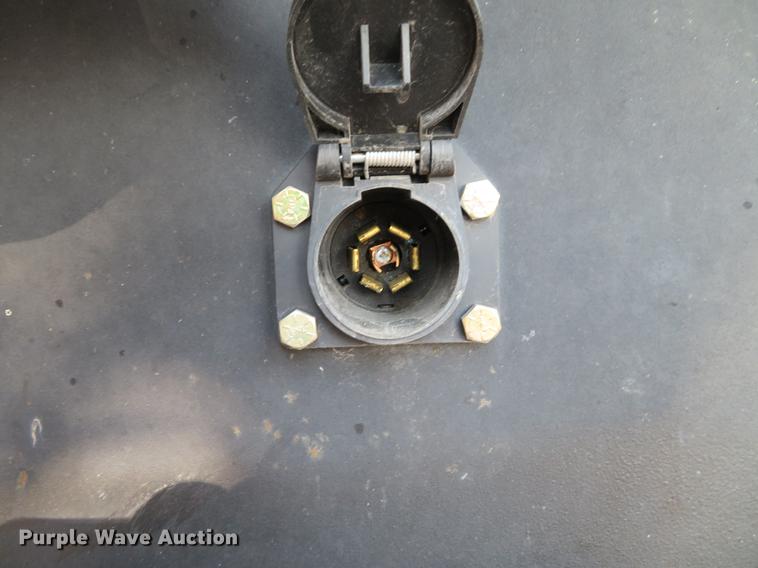 image for item DE5048 2007 GMC C5500 flatbed truck