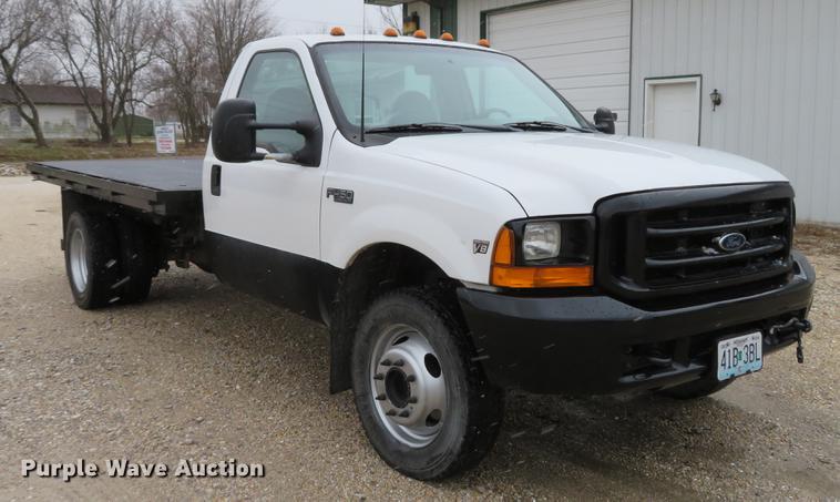 image for item DE5056 1999 Ford F450 Super Duty flatbed truck