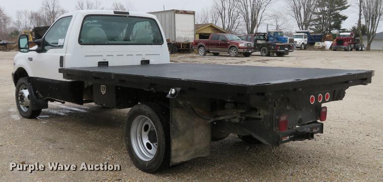 image for item DE5056 1999 Ford F450 Super Duty flatbed truck