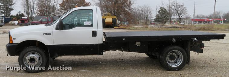 image for item DE5056 1999 Ford F450 Super Duty flatbed truck