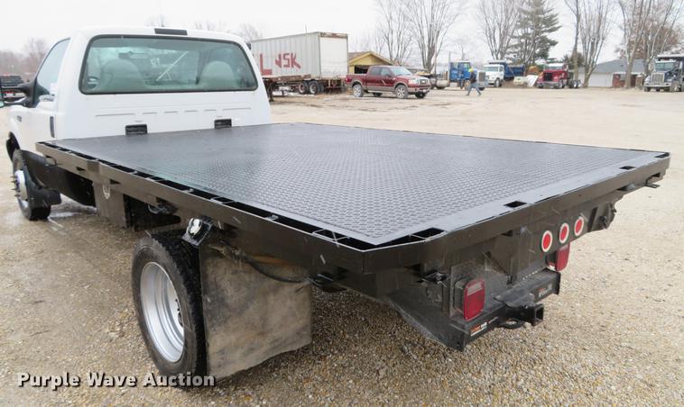 image for item DE5056 1999 Ford F450 Super Duty flatbed truck
