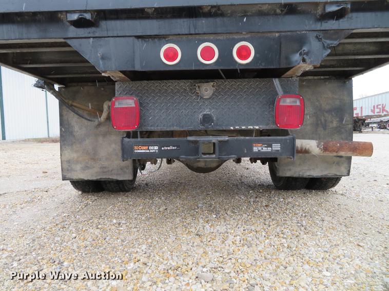 image for item DE5056 1999 Ford F450 Super Duty flatbed truck