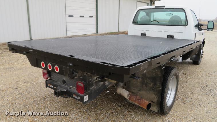 image for item DE5056 1999 Ford F450 Super Duty flatbed truck