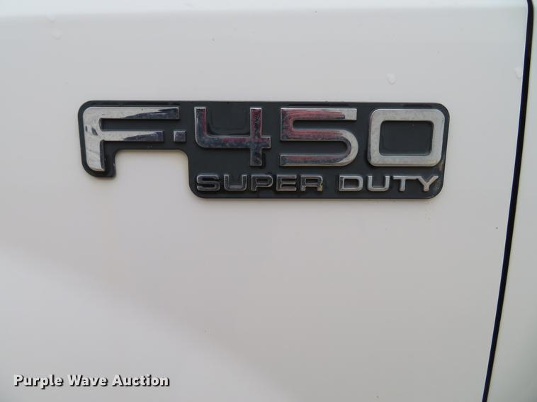 image for item DE5056 1999 Ford F450 Super Duty flatbed truck