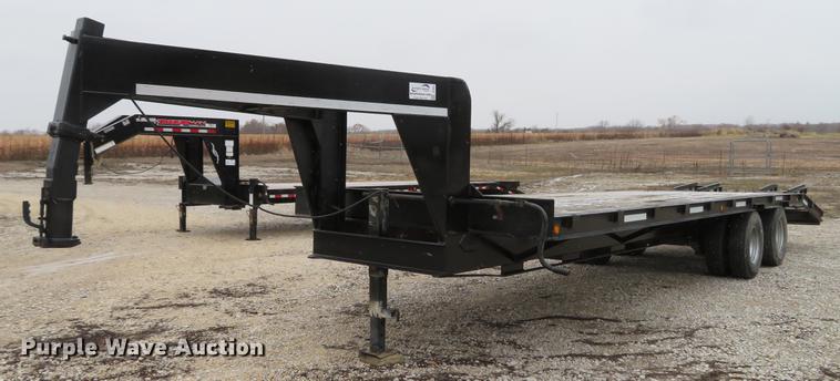 image for item DE5057 1990 JT equipment trailer