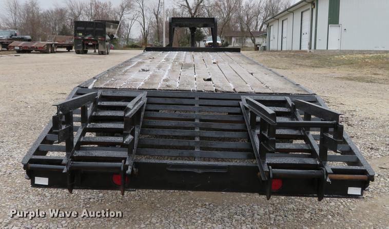 image for item DE5057 1990 JT equipment trailer