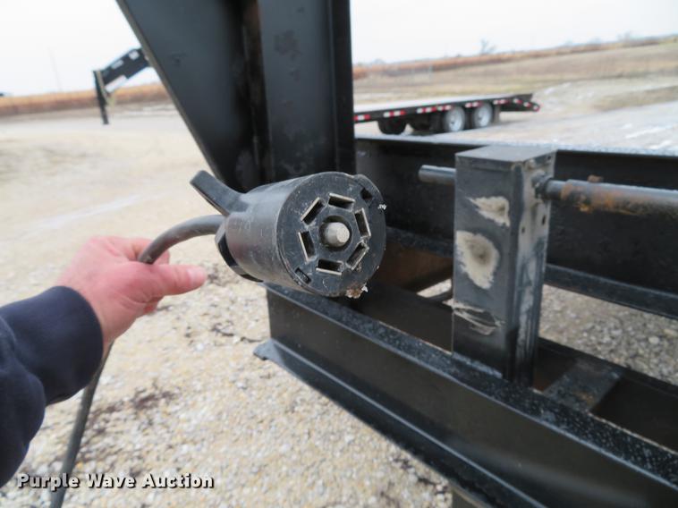 image for item DE5057 1990 JT equipment trailer