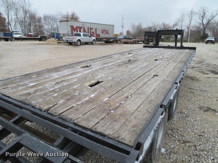 image for item DE5057 1990 JT equipment trailer