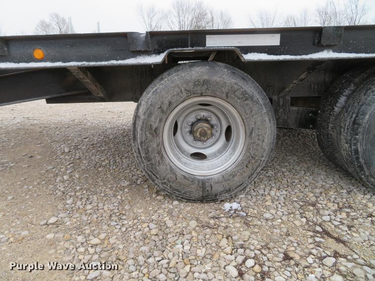 image for item DE5057 1990 JT equipment trailer