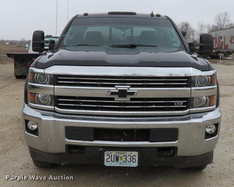 image for item DE5059 2015 Chevrolet Silverado 3500HD LTZ Crew Cab pickup truck