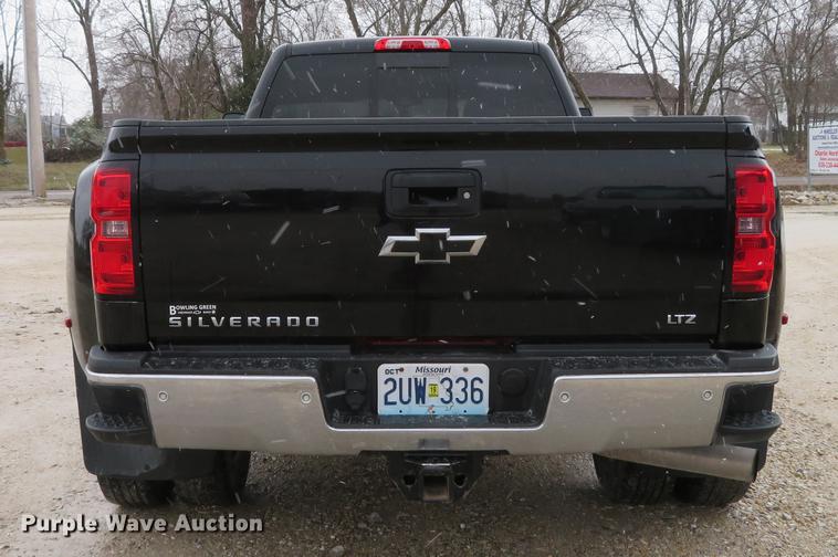 image for item DE5059 2015 Chevrolet Silverado 3500HD LTZ Crew Cab pickup truck