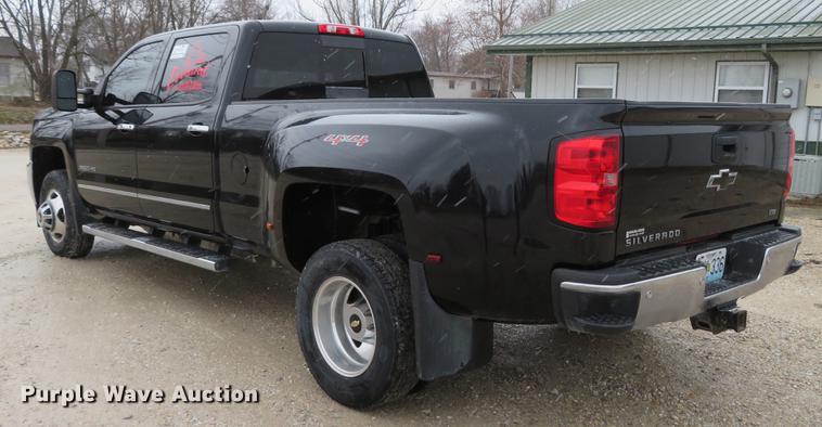 image for item DE5059 2015 Chevrolet Silverado 3500HD LTZ Crew Cab pickup truck