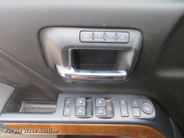 image for item DE5059 2015 Chevrolet Silverado 3500HD LTZ Crew Cab pickup truck