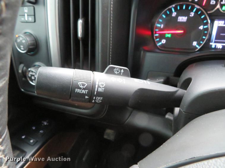 image for item DE5059 2015 Chevrolet Silverado 3500HD LTZ Crew Cab pickup truck