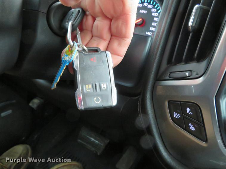 image for item DE5059 2015 Chevrolet Silverado 3500HD LTZ Crew Cab pickup truck