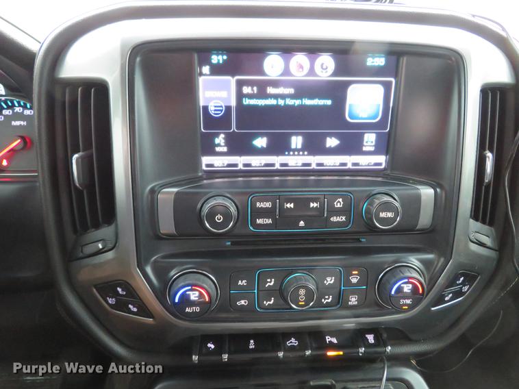 image for item DE5059 2015 Chevrolet Silverado 3500HD LTZ Crew Cab pickup truck