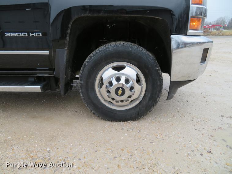 image for item DE5059 2015 Chevrolet Silverado 3500HD LTZ Crew Cab pickup truck