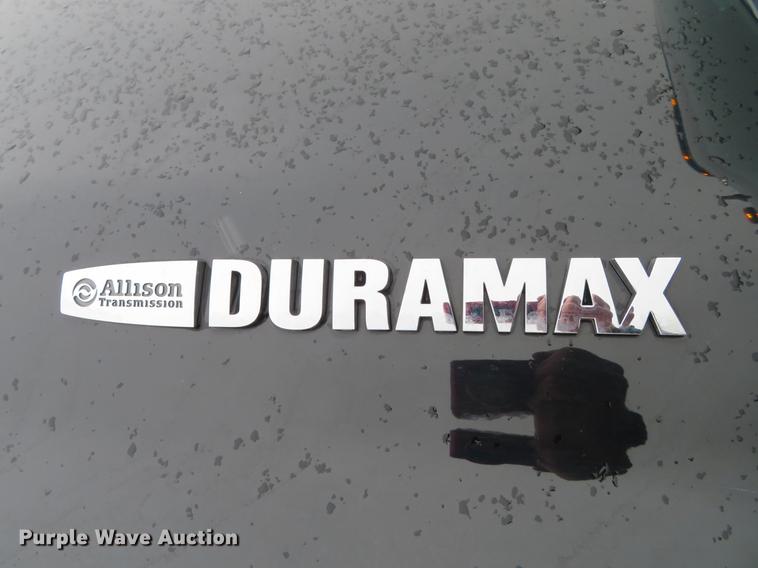 image for item DE5059 2015 Chevrolet Silverado 3500HD LTZ Crew Cab pickup truck