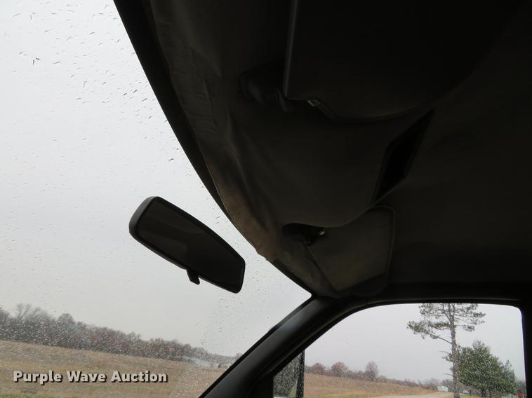 image for item DE5067 2005 GMC C5500 Crew Cab flatbed truck