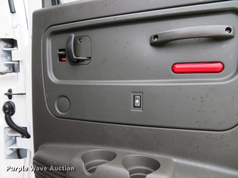 image for item DE5067 2005 GMC C5500 Crew Cab flatbed truck