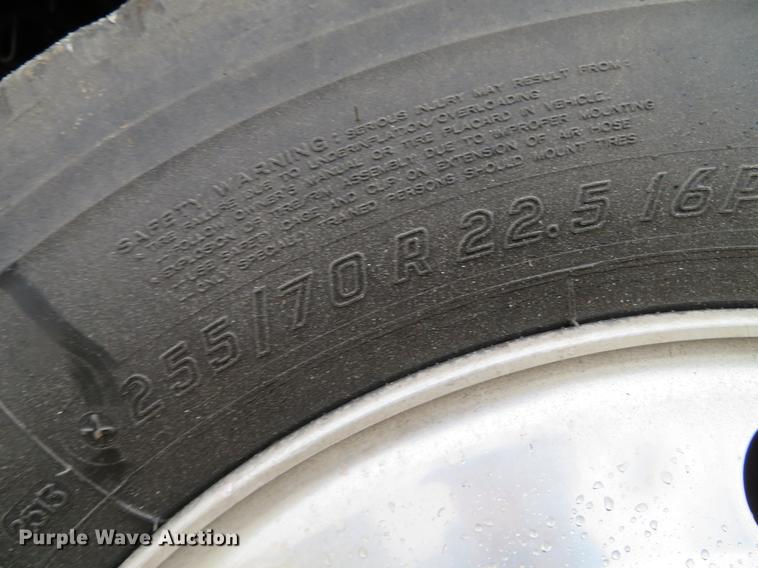 image for item DE5067 2005 GMC C5500 Crew Cab flatbed truck