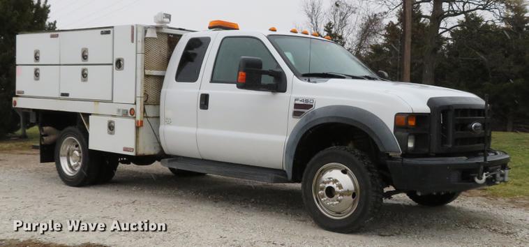 image for item DE5068 2008 Ford F450 Super Duty XL SuperCab flatbed truck