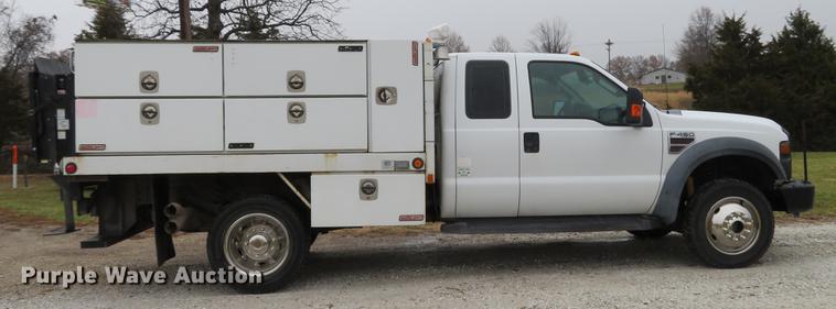 image for item DE5068 2008 Ford F450 Super Duty XL SuperCab flatbed truck