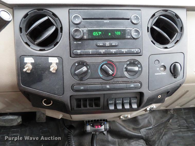 image for item DE5068 2008 Ford F450 Super Duty XL SuperCab flatbed truck