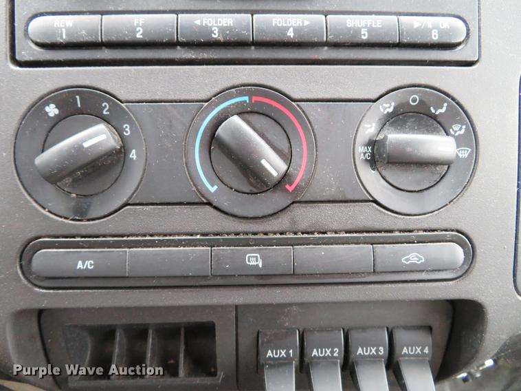 image for item DE5068 2008 Ford F450 Super Duty XL SuperCab flatbed truck