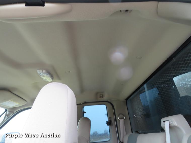 image for item DE5068 2008 Ford F450 Super Duty XL SuperCab flatbed truck